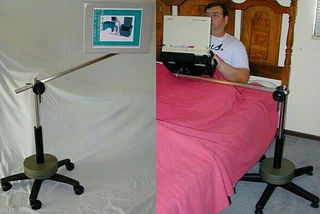 Illustration for article titled 10 Gadgets That Transform Your Bathroom Into a Home Office